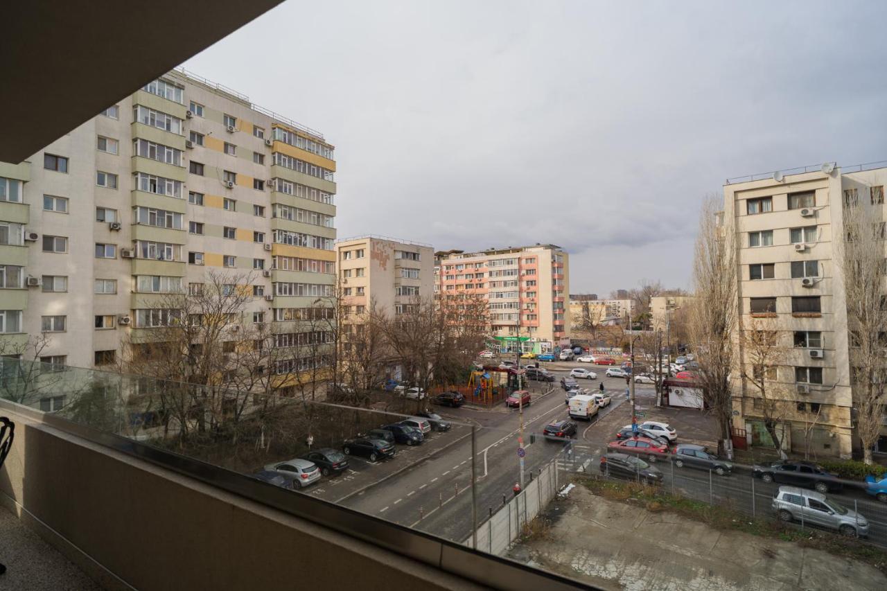 Central Apartments With City View & Large Balcony Bucharest Exterior photo